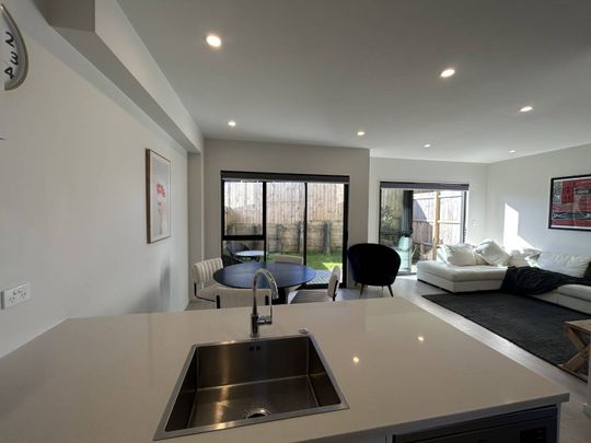 Renata Crescent, 6/39 Renata Crescent - Photo 1