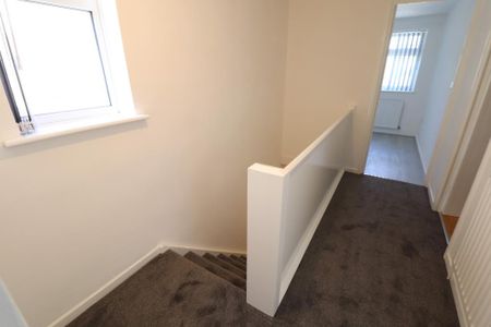 3 bedroom semi-detached house to rent - Photo 4