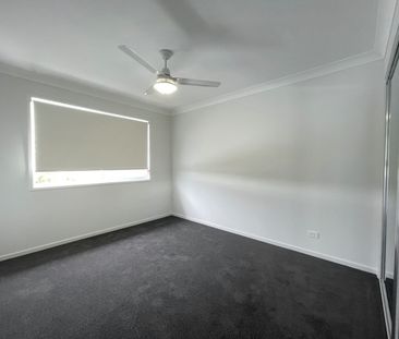 Large Family Home with Large Yard! - Photo 4