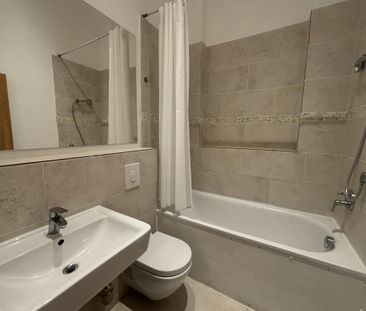 3 bedroom apartment to rent - Photo 6
