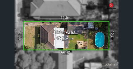 Beautifully Maintained 4-Bedroom Family Home with Pool and Spacious Backyard - Photo 3