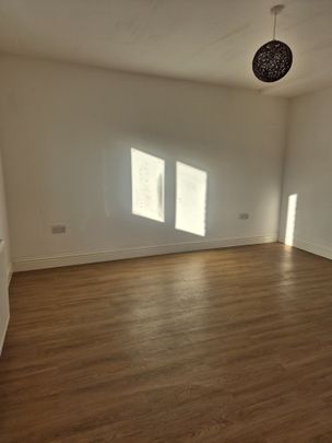 1 Bed Flat, Harpenden Road, SE27 - Photo 1