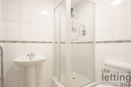 Baker Street, Enfield, Middlesex, EN1 3JT - Photo 3