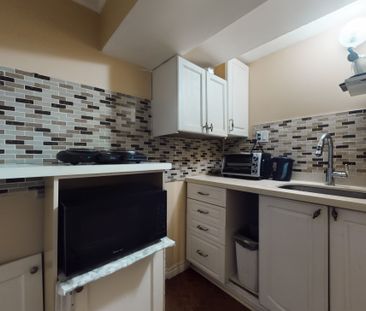 For Lease - 10 Shoreland Crescent Unit# B1, Toronto, Ontario - Photo 4