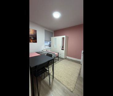 Studio Flat, Harlesden Road, NW10 - Photo 3