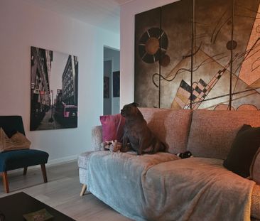 Burleigh Waters - Photo 1