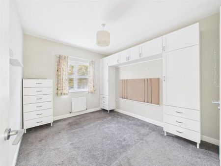 3 bedroom detached house to rent - Photo 2