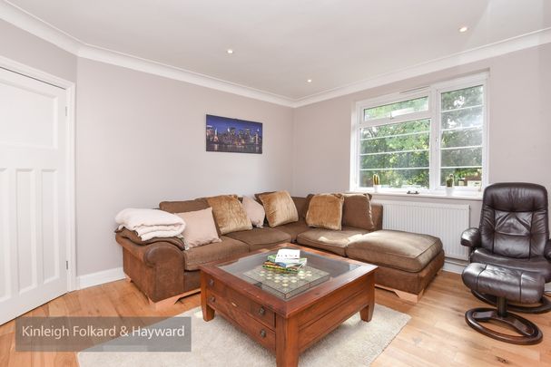 Winchmore Hill Road, London, N21 - Photo 1