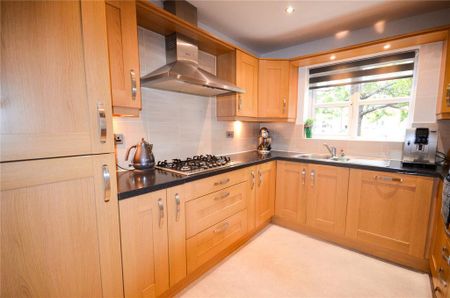 4 bedroom detached house to rent - Photo 5