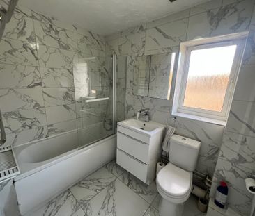 Eleanor Way, Waltham Cross - Photo 1