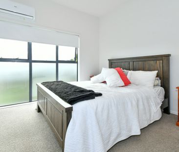 Low Maintenance 2 Bedroom Family Home - Photo 6
