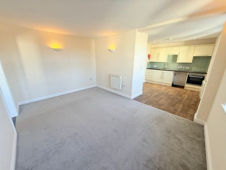 Sherborne Road, Yeovil, Somerset - Photo 2