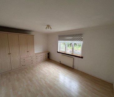 4 bedroom detached house to rent - Photo 2