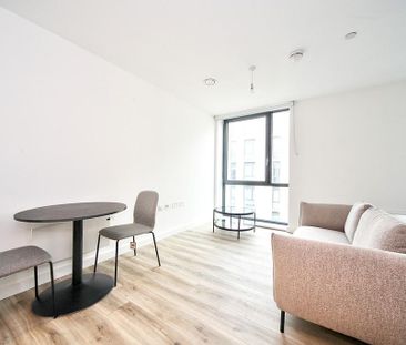 Studio to rent - Photo 1