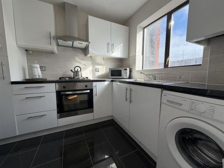 Studio to rent - Photo 5