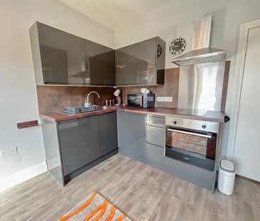 Property to rent - Photo 3