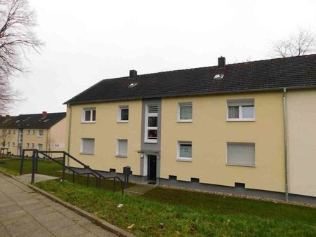 Überruhr-Holthausen: Frisch renovierte 3-Zi.-Whg. mit Balkon - Foto 4