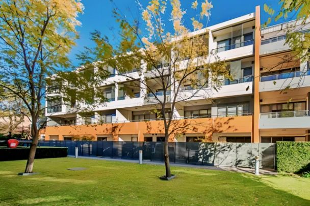 32 Barker St(05522), Sydney - Photo 1
