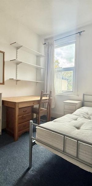 House share to rent - Photo 1