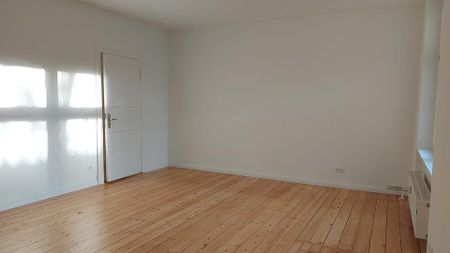 Großzügige 3-Zimmer-Altbauwohnung mit EBK I Balkon I Duschbad im Erstbezug nach Modernisierung - Photo 5