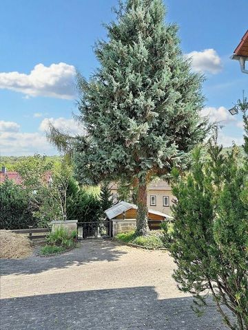 Hochheim: Charmante HaushÃ¤lfte mit EinbaukÃ¼che, Terrasse, Garten & Garage â Ihr neues Zuhause! - Photo 5