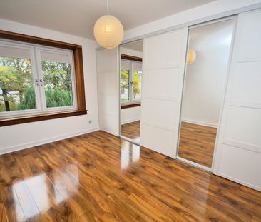 2 bed semi-detached house to rent in Ladybank Drive, Glasgow, G52 - Photo 1