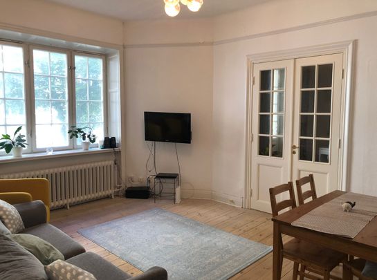 Charmig sekelskifteslägenhet med perfekt läge i NOFO, Södermalm - Photo 1