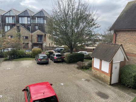 1 bedroom apartment to rent - Photo 2