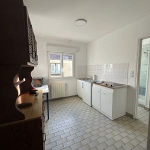 Location Appartement 1 pièce 23m² COMPIEGNE 60200 - Photo 2