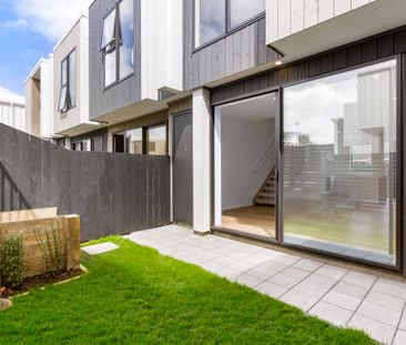 Modern Milford Townhouse - Photo 3