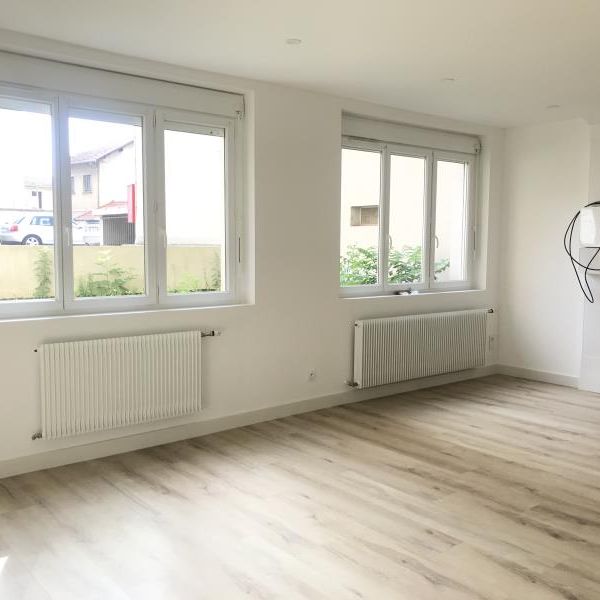 Location Appartement 2 pièces 70m² - Photo 1