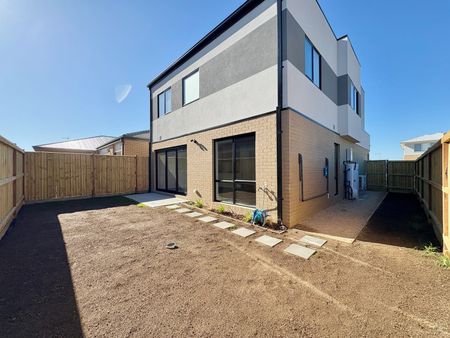 Spacious, Modern Family Living in Prime Location - Photo 2