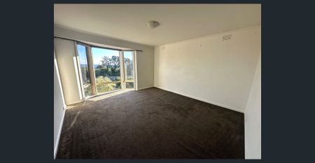 SEA VIEWS FROM THIS LARGE FAMILY HOME! - Photo 5