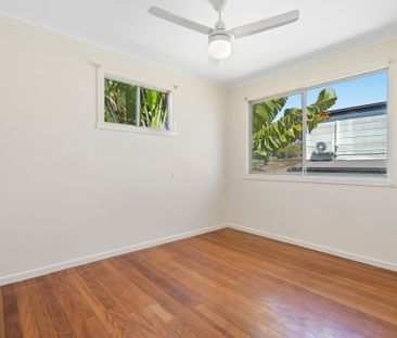 2 Salway Street, Stafford Heights QLD 4053 - House For Rent | Domain - Photo 1