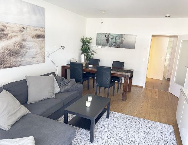 Großzügig und Modern - Foto 1