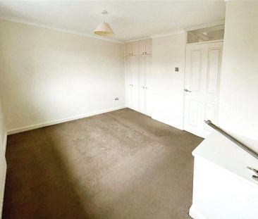 2 bedroom semi-detached house to rent - Photo 3