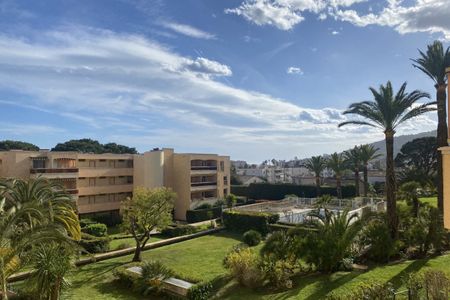 Appartement type 3 pièces loué vide avec garage et cave dans - Photo 3