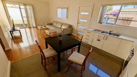 Share room with AC - Photo 4