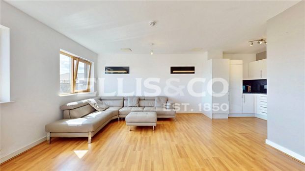 Ruislip Road East, UB6, Greenford - Photo 1