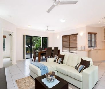 The Strand at your Doorstep! - Photo 1