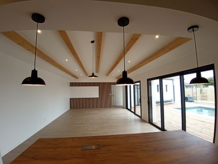 Maison neuve plain pied garage et piscine - Photo 2