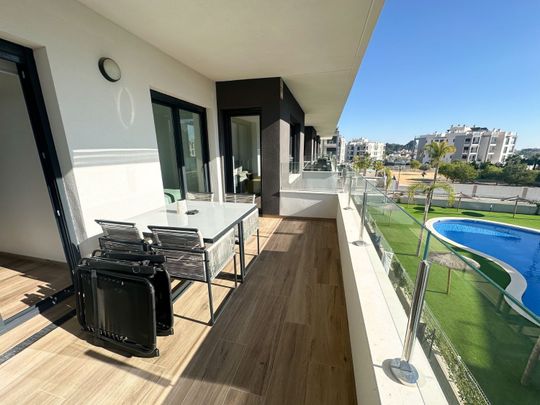 Alquiler de piso en Las Filipinas - Photo 1