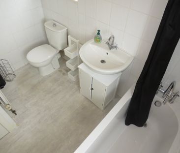 Rothwell Drive, Halifax - Photo 5