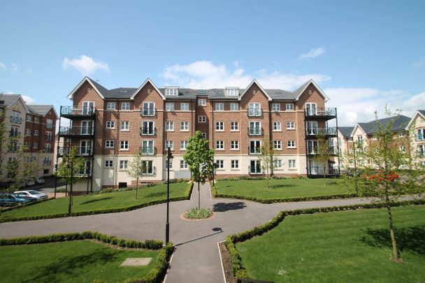 Viridian Square, Aylesbury - Photo 1