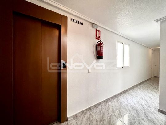 2 bedroom apartment ideally located in the center of Torrevi - Photo 1