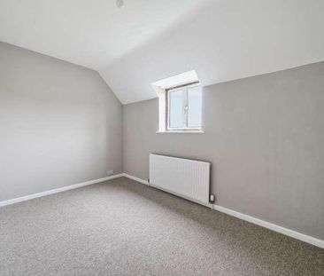 Cheltenham Road, Cirencester, Gloucestershire, GL7 - Photo 2