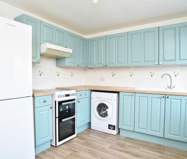 2 bedroom terraced house to rent - Photo 4