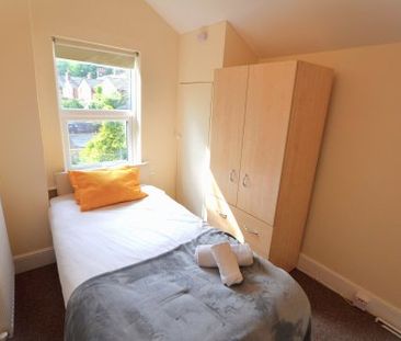 3 Bedroom End Terrace Available Now - Photo 5