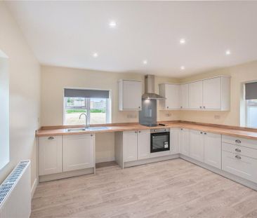 2 bedroom end of terrace house to rent - Photo 6