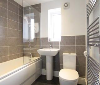 2 bedroom semi-detached house to rent - Photo 5